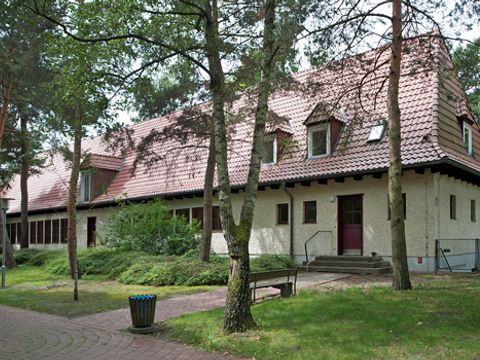 Kaserne Radelandstraße, ehem. Arbeiterstadt "Große Halle" (Bild: Landesdenkmalamt Berlin, Wolfgang Bittner)