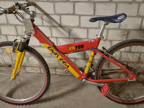 Rot-Gelbes Fahrrad