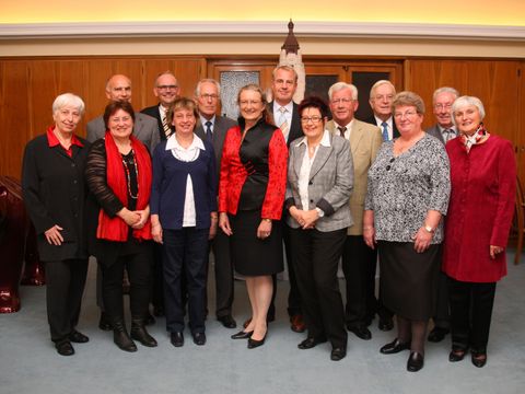von links: Gertrud Aschenborn, Elke Betzner, Hans-Joachim Fenske, Clemens Krämer, Renate Wilschke, Martin Fritsch, Monika Thiemen, Birger Butenschön, Sieglinde Henrich, Peter Altrichter, Peter Eichler, Christel Marschel, Helmut Jaenicke und Dr. Gudrun Fritsch