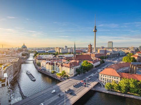 Berlin - Blick auf das Nikolaiviertel und Alexanderplatz
