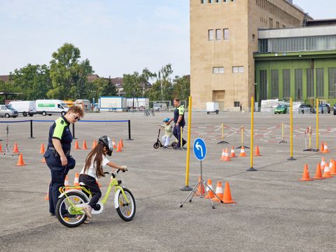 Verkehrssicherheits-Aktionstag zum Schulanfang auf dem Tempelhofer Feld