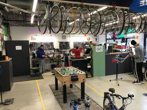 Motor- und Fahrradwerkstatt der JugendTechnikSchule City West