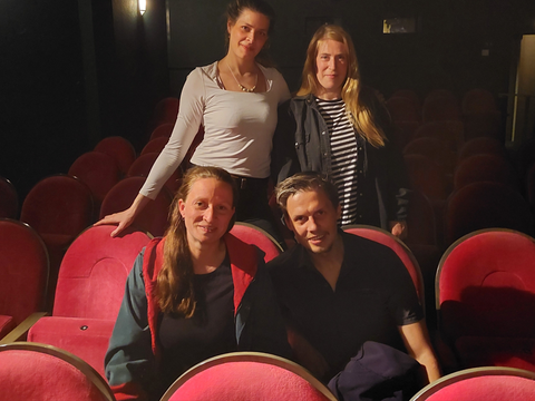 Helena Jansen, Bezirksamt Friedrichshain-Kreuzberg, Eva Hein, Bezirksamt Neukölln, Regisseurin Lilith Kugler und der Hauptdarsteller Chris im Kino Moviemento