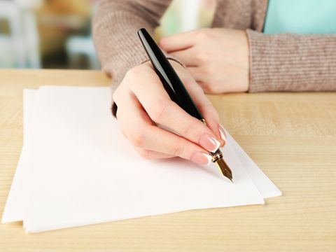 Hand Notiz Blatt Papier schreiben