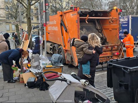 Der BSR-Kieztag in der Friedrichshainer Liebigstraße begeistert große und kleine Menschen
