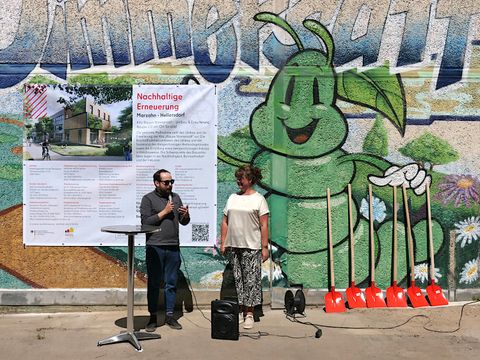 Spatenstich fuer die Sanierung und Erweiterung der Kita Raupe Nimmersatt