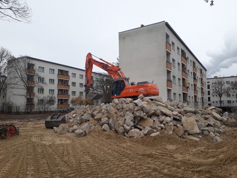 Abbruch der alten Turnhalle Bernd-Ryke-Grundschule