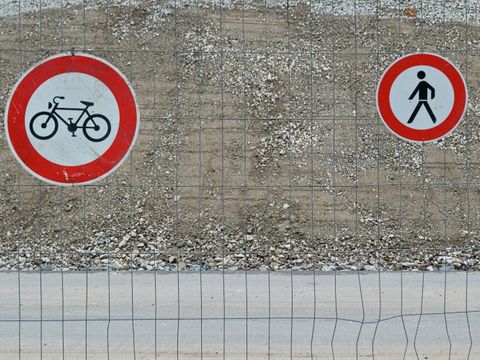 Korrekte Nutzung von Rad- und Gehwegen (Bild: BA Reinickendorf)
