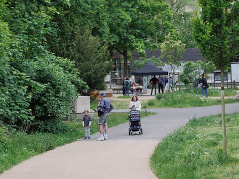 Digitale Schnitzeljagd für Familien zur Natur im Fritz-Schloß-Park