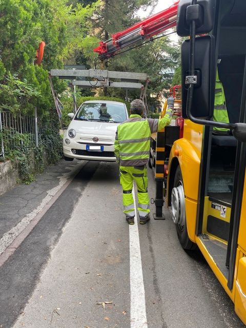 Abschleppvorgang (Bild: Ulrike Mahrla)