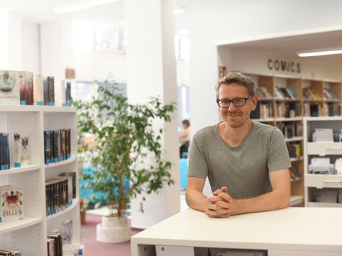 Tim Schumann Leiter der Heinrich-Böll-Bibliothek