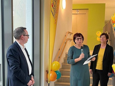 Bezirksbürgermeister Igel bei der Eröffnung