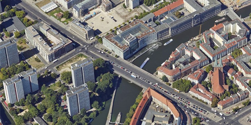 Mühlendammbrücke aus der Vogelperspektive