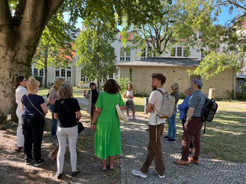Steinplatz Spaziergang 2024