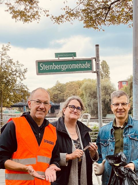 Christian Heck und sein Team nach der erfolgreichen Reinigung