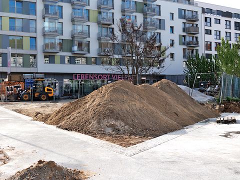Baustelle am Charlotte-Wolff-Platz