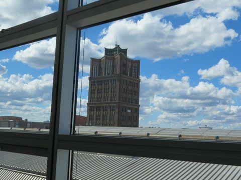 Fenster mit Aussicht auf Borsigturm vhs Reinickendorf