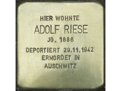 Stolperstein Adolf Riese (Bild: Stolpersteine-Initiative CW, H.-J. Hupka)