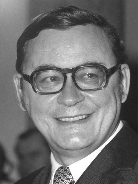 Klaus Schütz