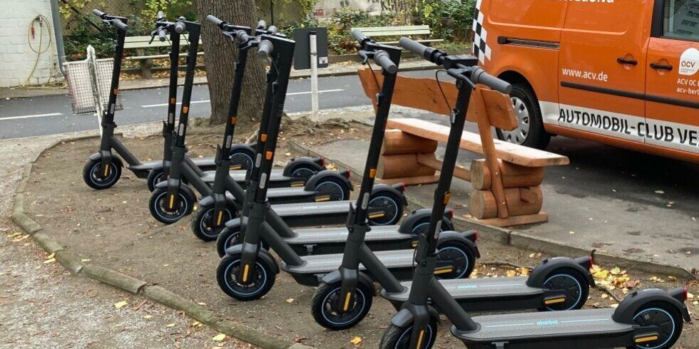 Jugendverkehrsschule stellt E-Scooter für Training bereit.