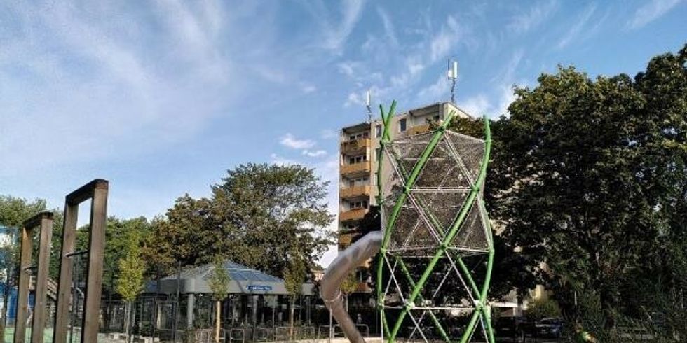 Neue Spielgeräte am Spiel- und Bolzplatz Klausingring.