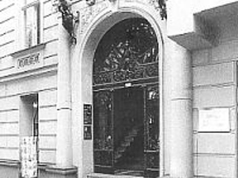 Heinrich Mann, Wohnhaus mit Gedenktafel