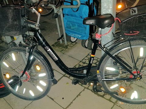 Schwarzes Damenfahrrad