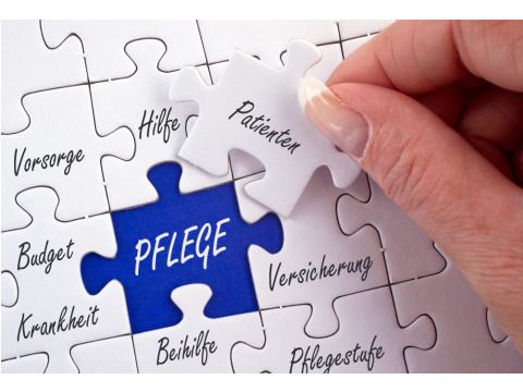 Puzzleteile zum Thema Pflege