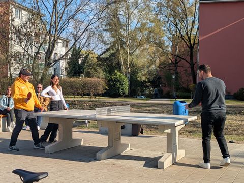 Ping Pong Auftakt
