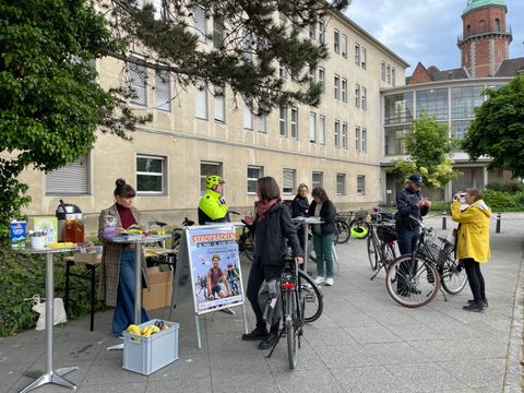 Werbung fürs Stadtradeln vorm Reinickendorfer Rathaus (Bild: BA Rdf)