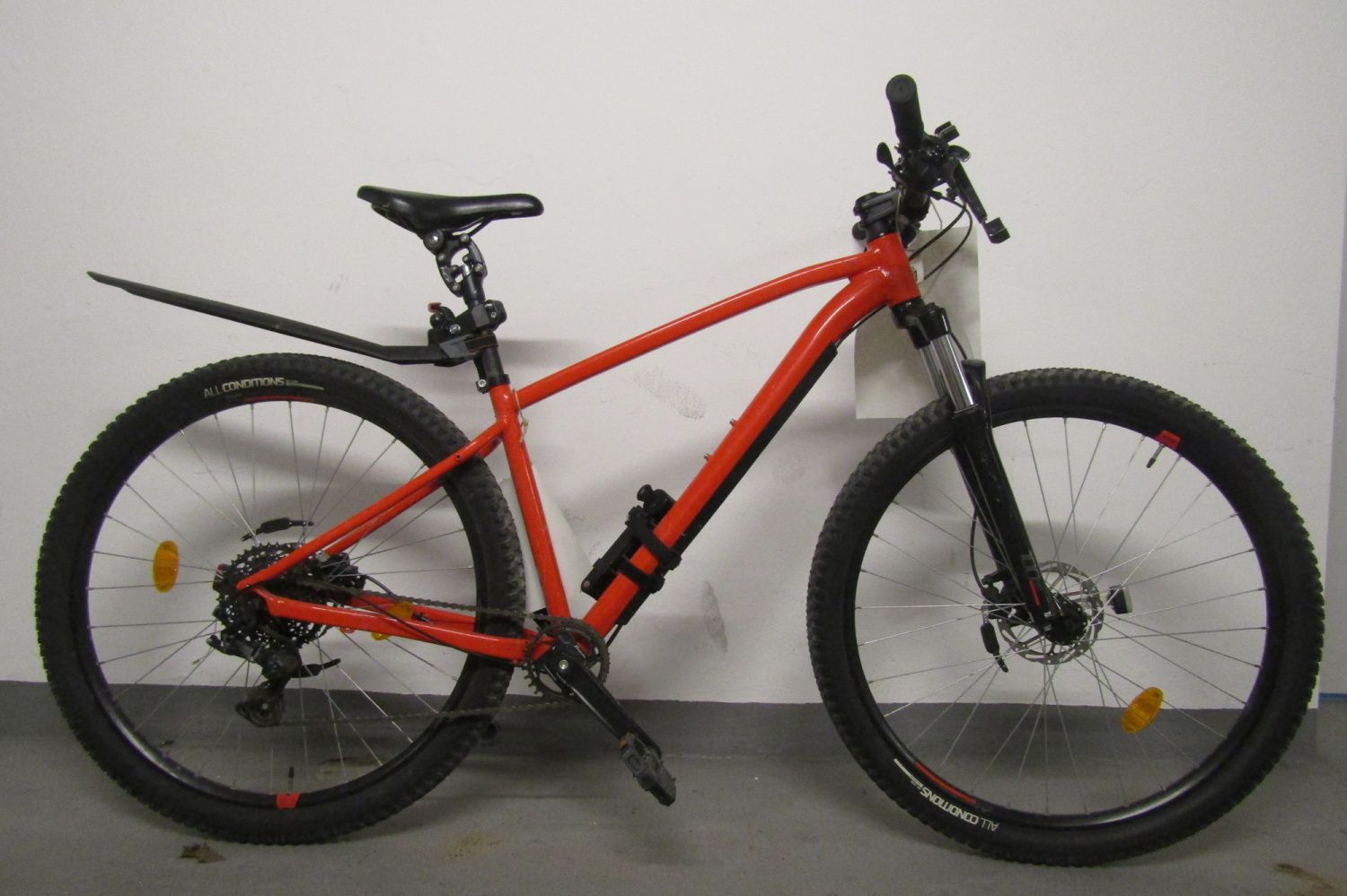 Oranges Herrenfahrrad