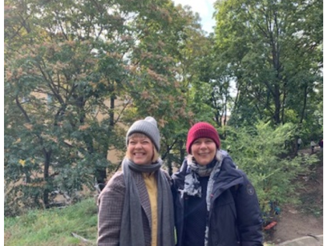 Referentin Renate und ich (Bild: Thinius)