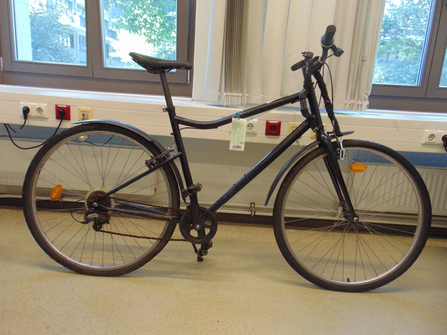 Schwarzes Herrenfahrrad