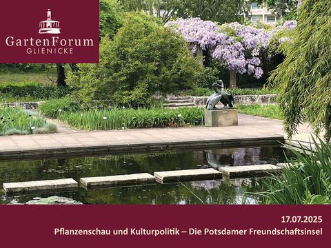 Blick über die von Walter Funke gestaltete Wasserachse auf der Freundschaftsinsel, 2025 (Bild: Thomas Thränert)