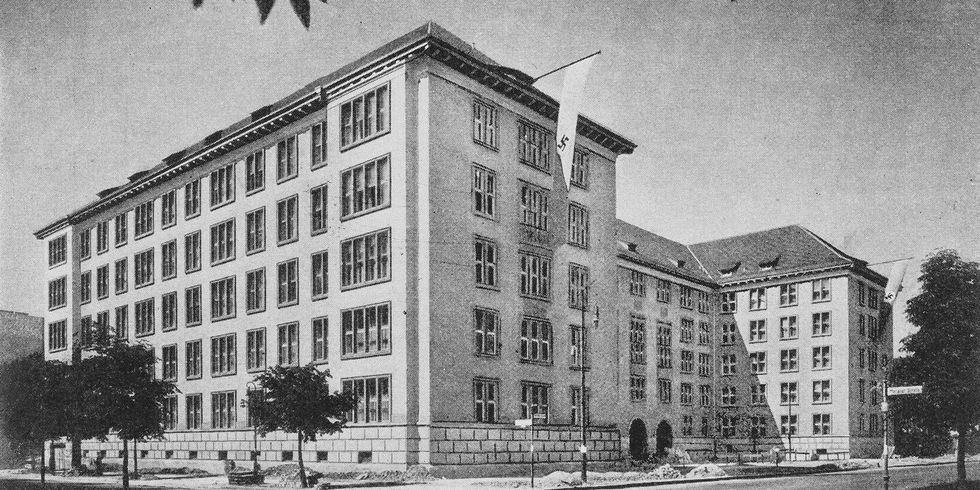 Das Gebäude Badensche Straße 50-51 im Jahr 1943