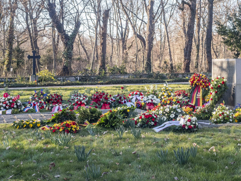 Seit mittlerweile mehr als 175 Jahren werden an diesem Ort Freiheits- und Menschenrechte eingefordert und der Toten gedacht.