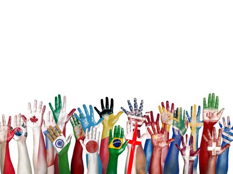 Hände mit Flaggen bemalt