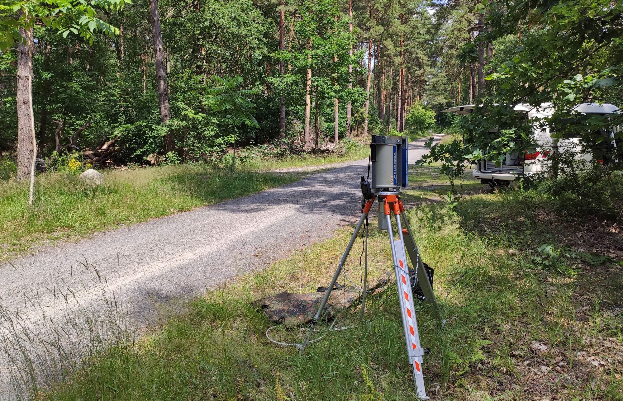 In-situ-Messung der Radioaktivität auf der Bodenoberfläche. (Bild: SenMVKU)