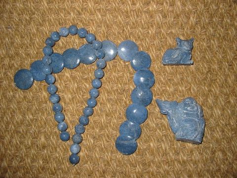 Schmuck aus blauer Koralle