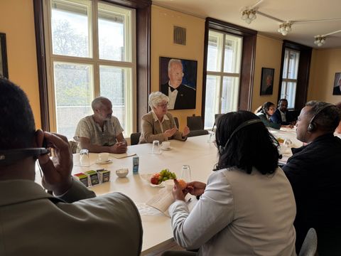 Besuch der äthiopischen Delegation im Balkonsaal des Rathaus Tiergarten