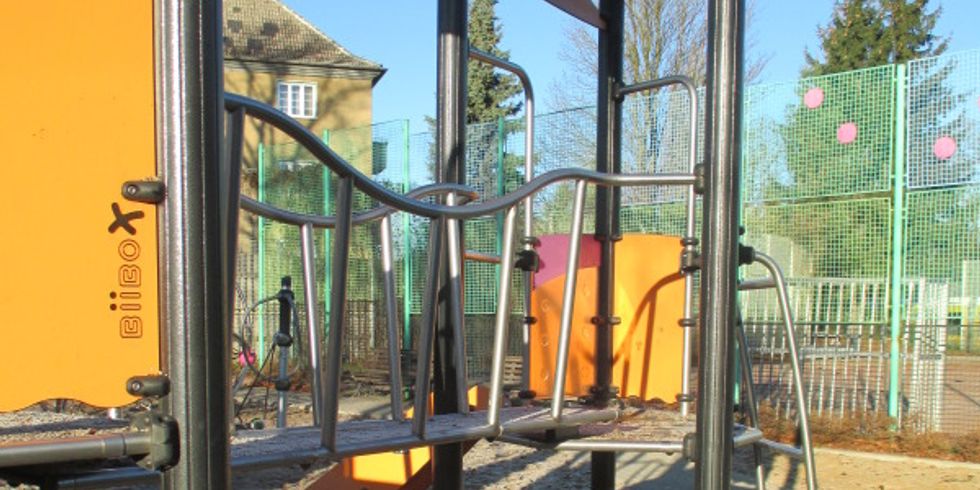 Spielgerät auf dem Spielplatz Romain-Rolland-Straße