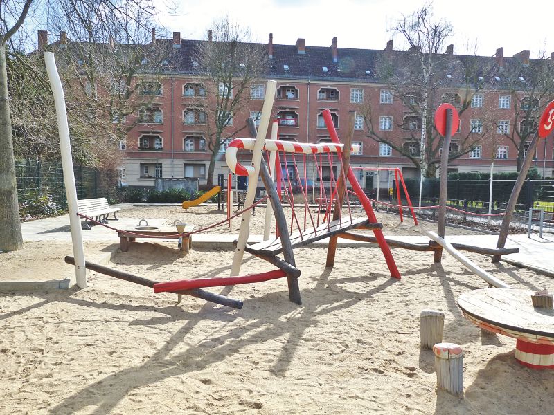 Spielplatz Letteallee 1
