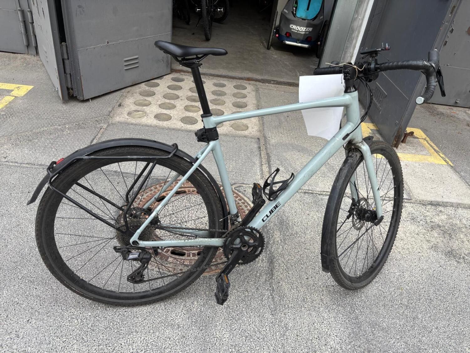 Hellgraues Fahrrad