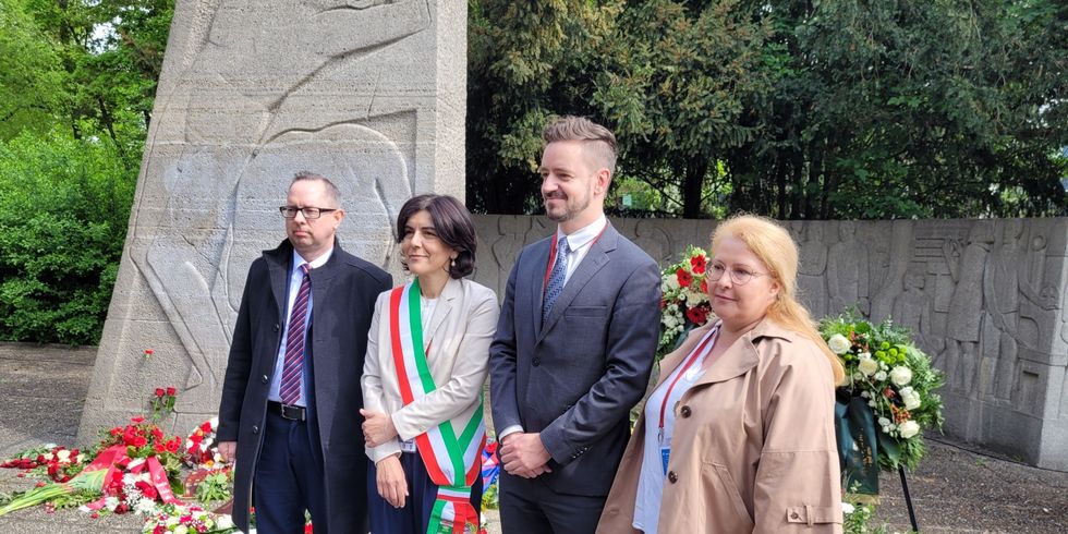 Gedenken mit Gästen aus Partnerstädten