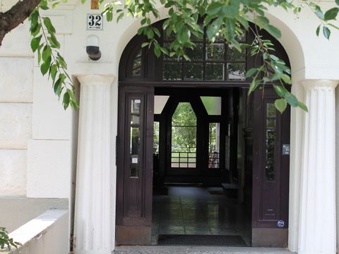 Hauseingang Nassauische Str. 32, Foto: J. Held, 6.8.13