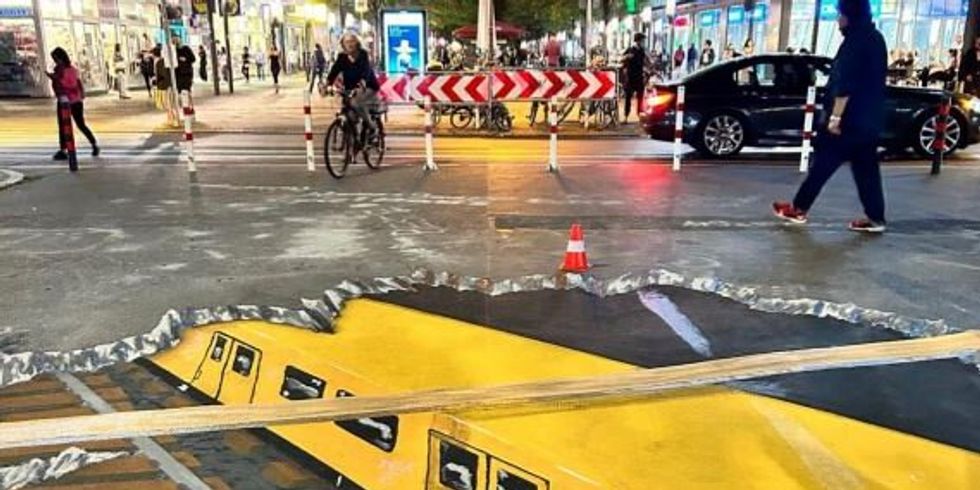 Optische Täuschung mit Street Art: Visualisierung durch Kunst auf der Wilmersdorfer Straße