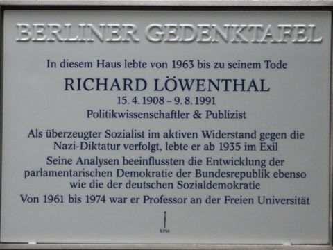 Gedenktafel für Richard Löwenthal (Bild: Hupka)