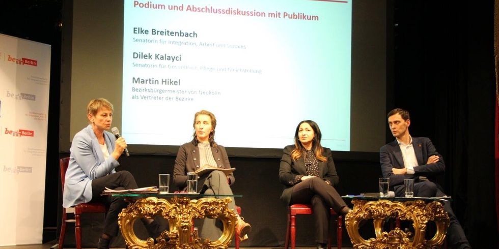Podium und Abschlussdiskussion auf der 3. Strategiekonferenz