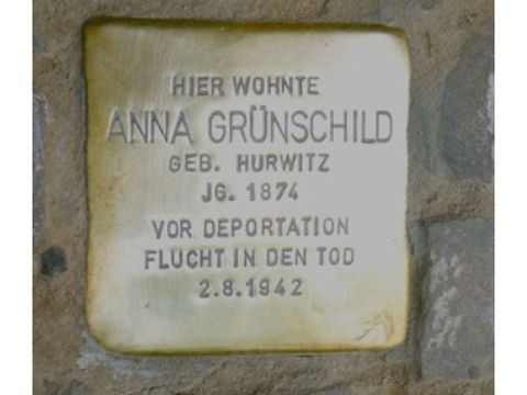 Stolperstein für Anna Grünschild