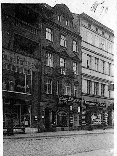 Das Schuhgeschäft Natalie Salzmann vor 1911.